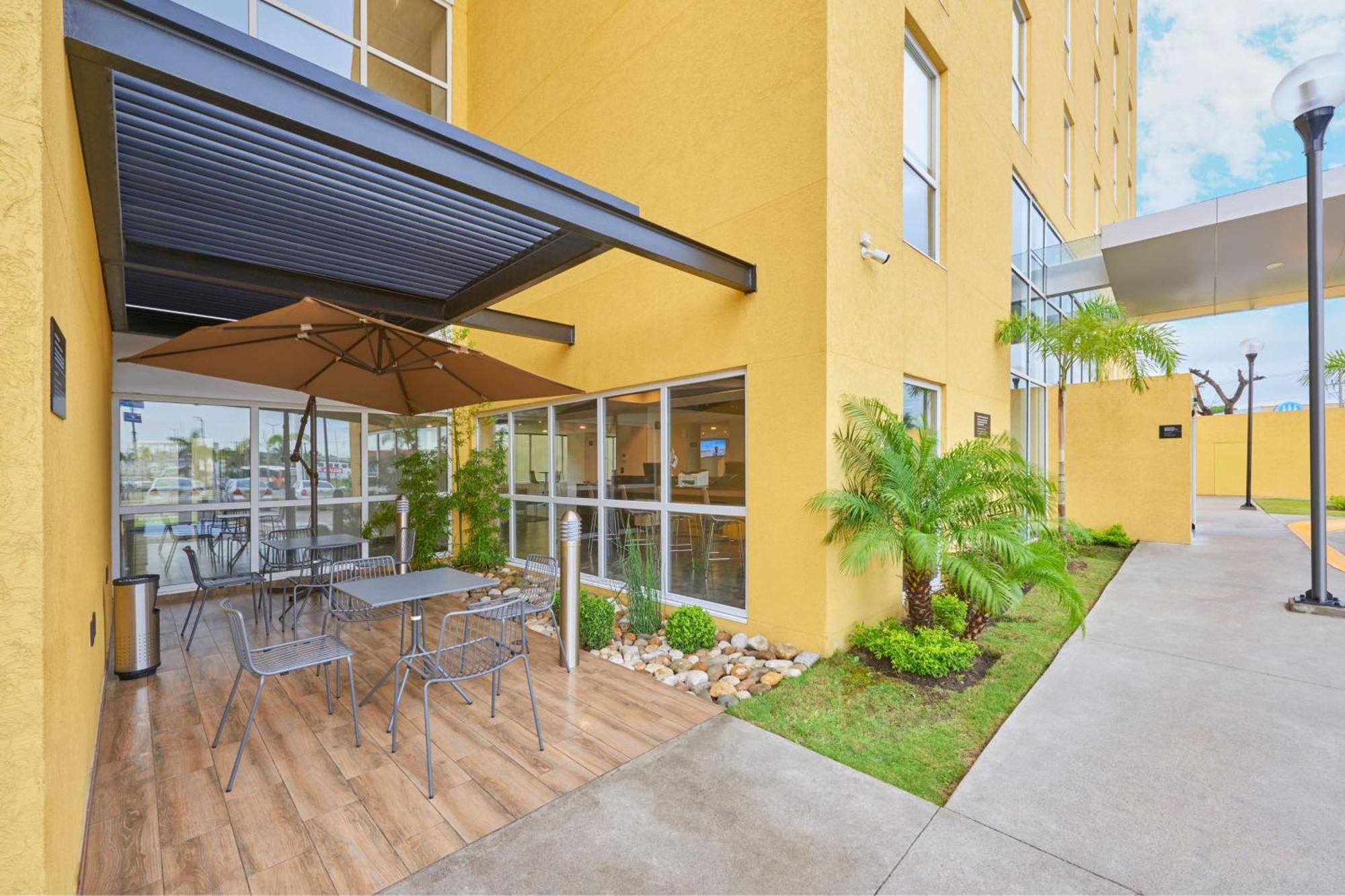 City Express By Marriott Tampico Altamira Miramar  Exterior photo